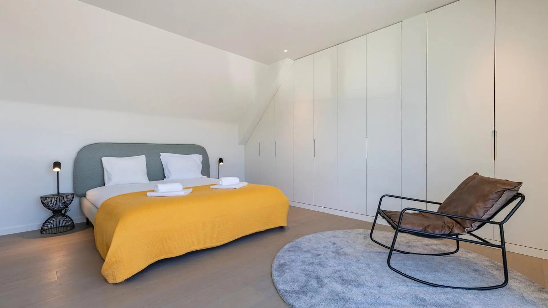 Lisbon Riverside Rooftop Apartment