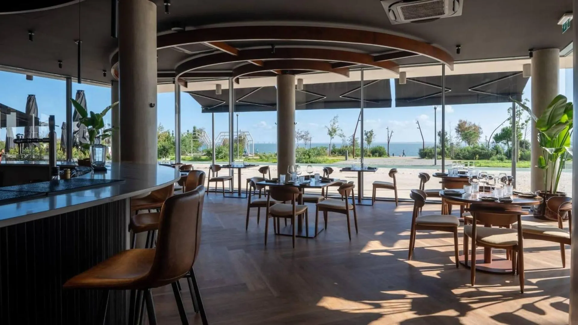 Lisbon Riverside Rooftop Apartment