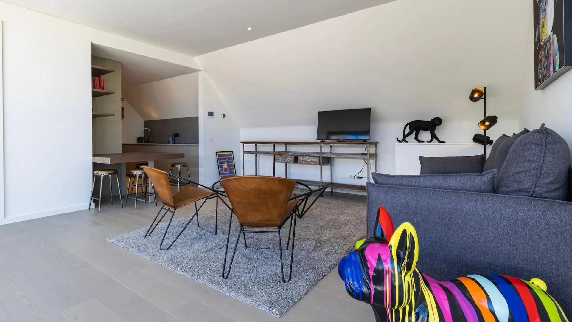 Lisbon Riverside Rooftop Apartment